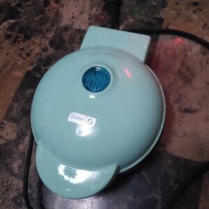 Dash Mini Waffle Maker